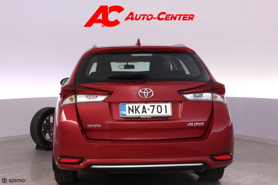 Toyota Auris vaihtoauto
