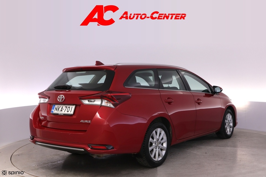 Toyota Auris vaihtoauto
