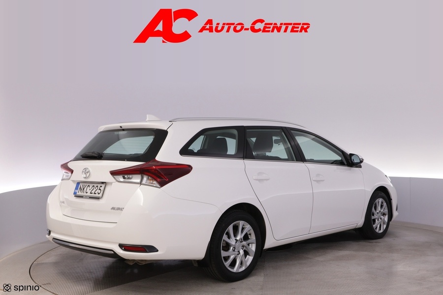 Toyota Auris vaihtoauto