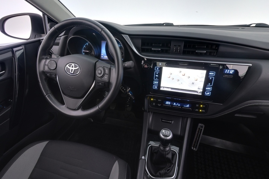 Toyota Auris vaihtoauto