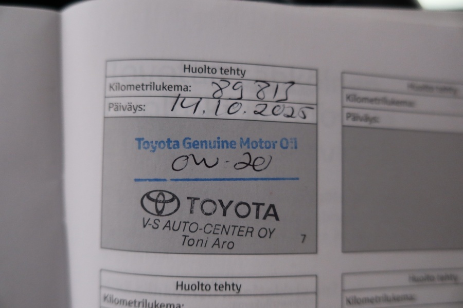 Toyota Avensis vaihtoauto