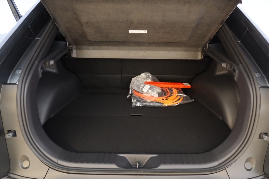 Toyota C-HR+ vaihtoauto