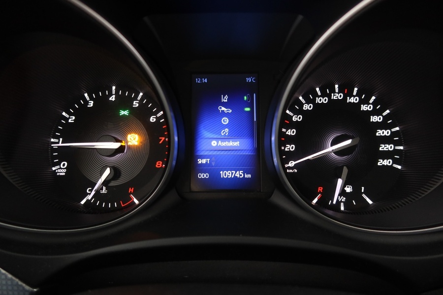 Toyota Avensis vaihtoauto