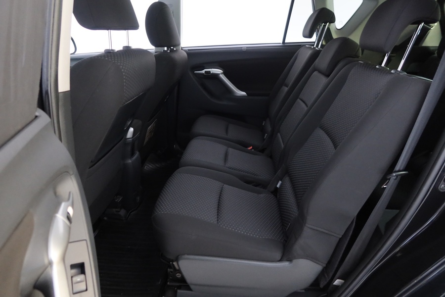 Toyota Verso vaihtoauto