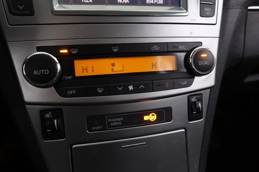 Toyota Avensis vaihtoauto