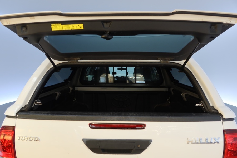 Toyota Hilux vaihtoauto