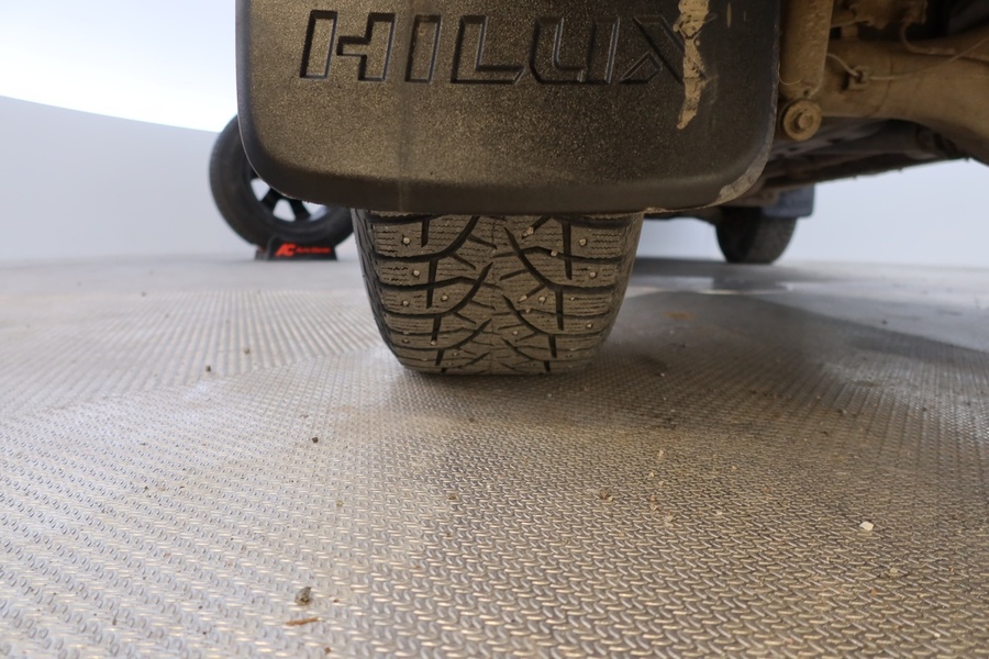 Toyota Hilux vaihtoauto