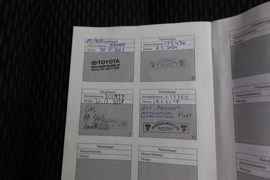 Toyota Hilux vaihtoauto