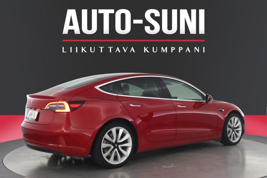 Tesla Model 3 vaihtoauto