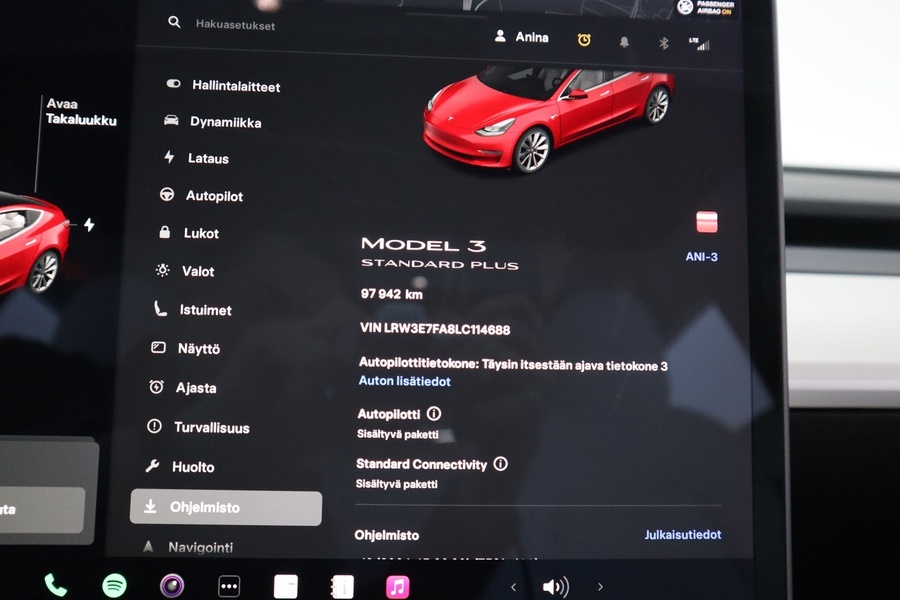 Tesla Model 3 vaihtoauto