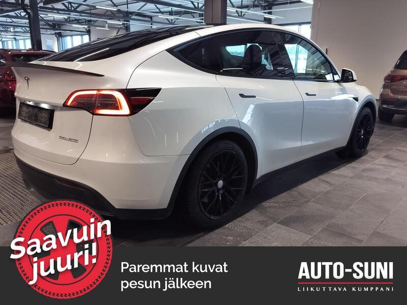 Tesla Model Y vaihtoauto