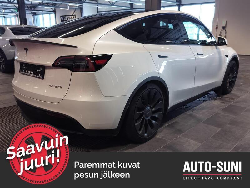 Tesla Model Y vaihtoauto