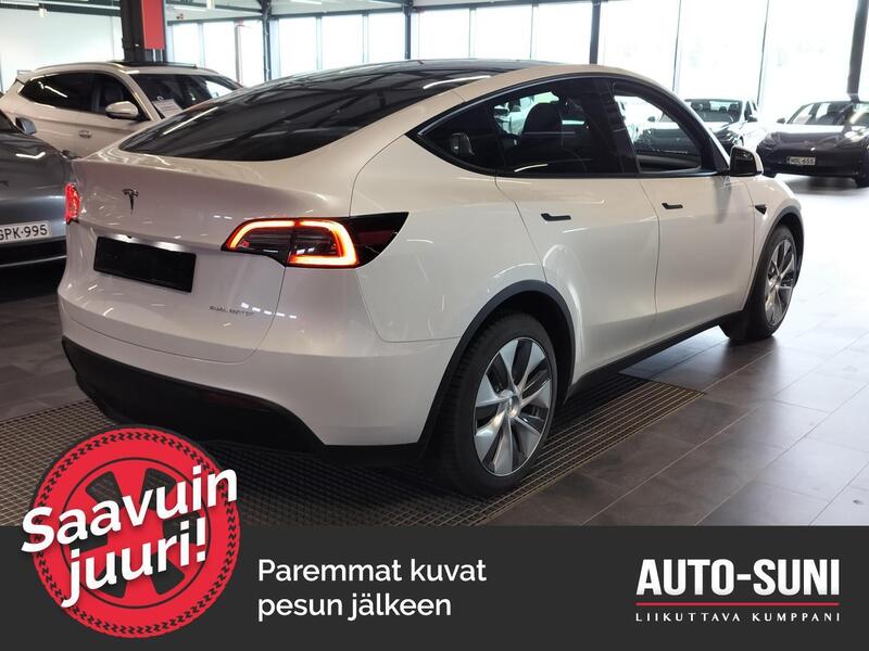 Tesla Model Y vaihtoauto