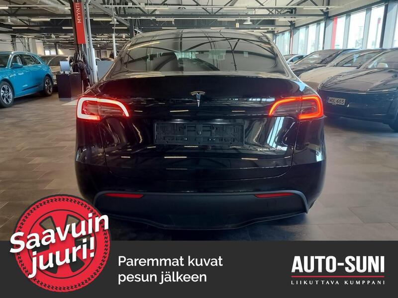 Tesla Model Y vaihtoauto