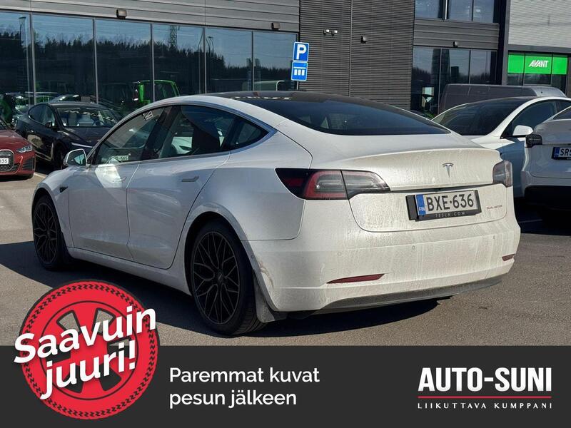 Tesla Model 3 vaihtoauto