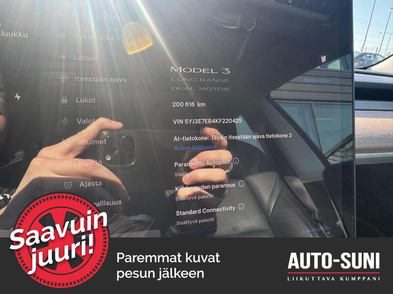 Tesla Model 3 vaihtoauto