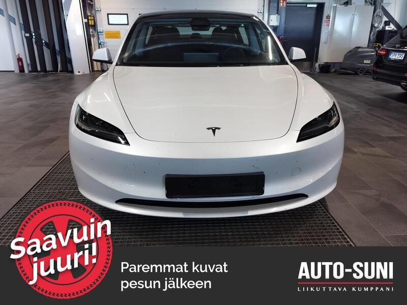 Tesla Model 3 vaihtoauto