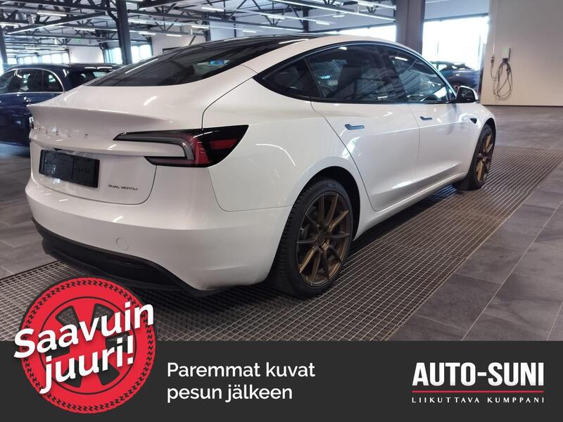 Tesla Model 3 vaihtoauto