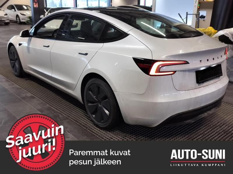 Tesla Model 3 vaihtoauto