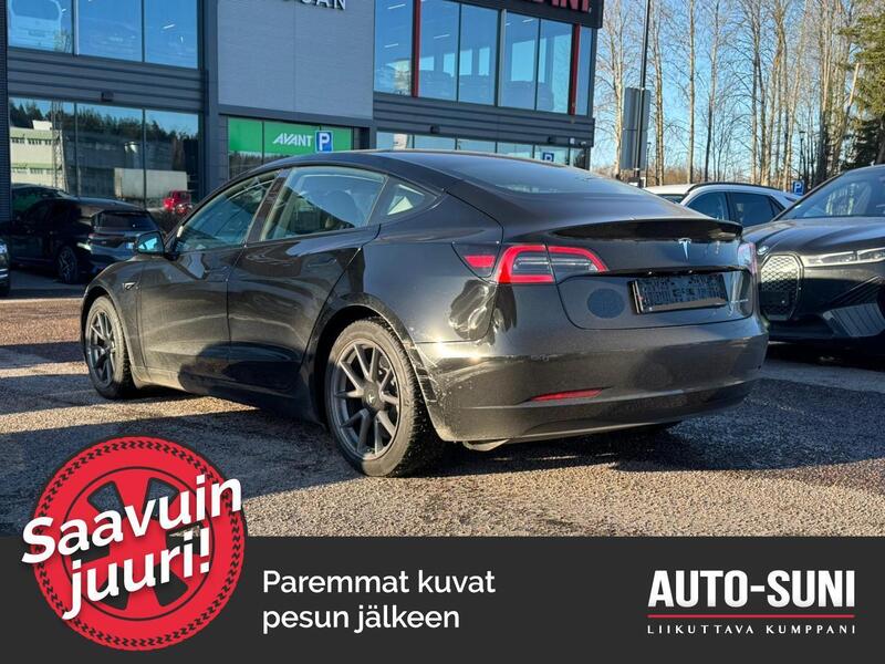 Tesla Model 3 vaihtoauto