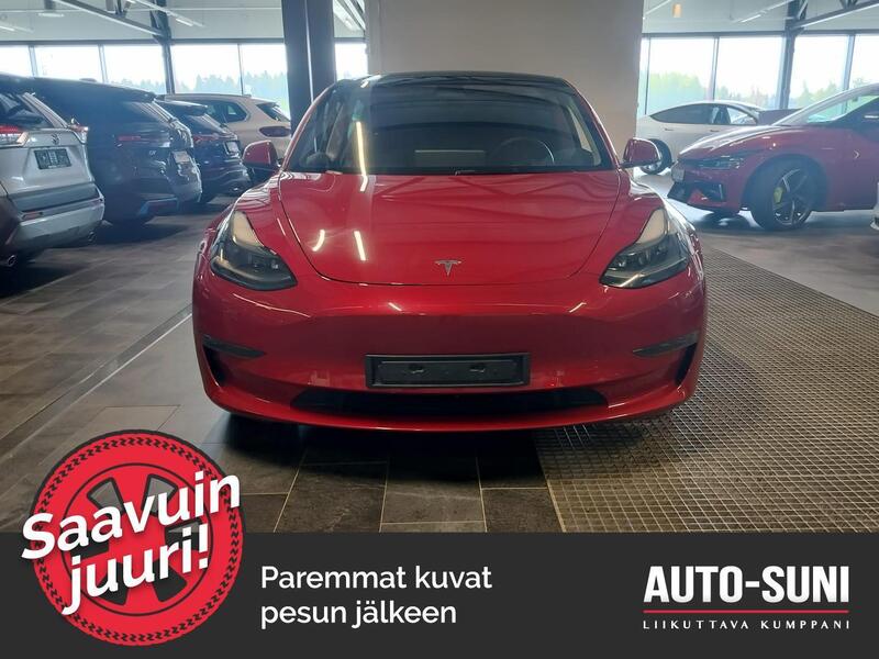 Tesla Model 3 vaihtoauto