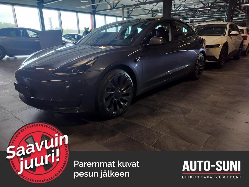 Tesla Model 3 vaihtoauto