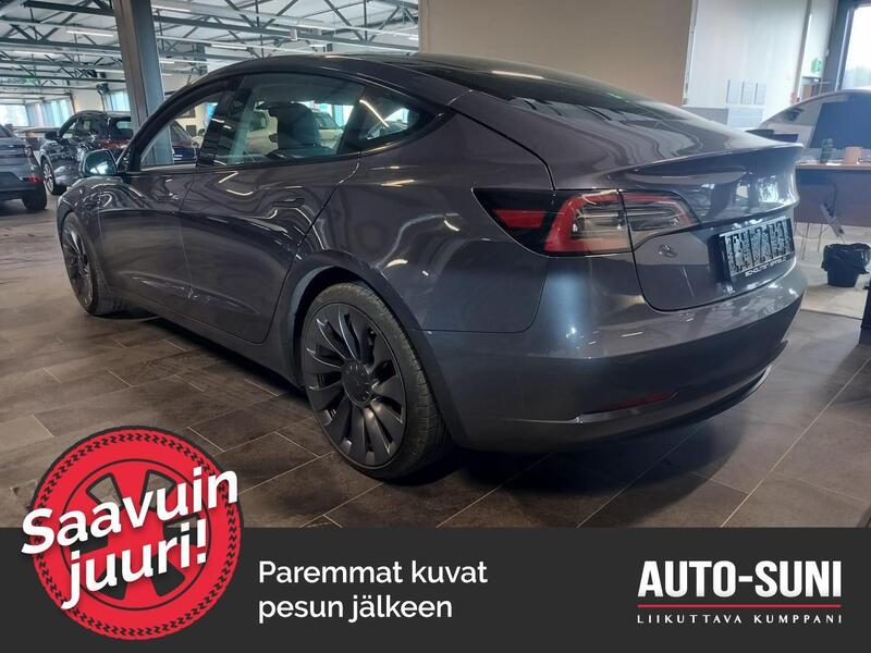 Tesla Model 3 vaihtoauto