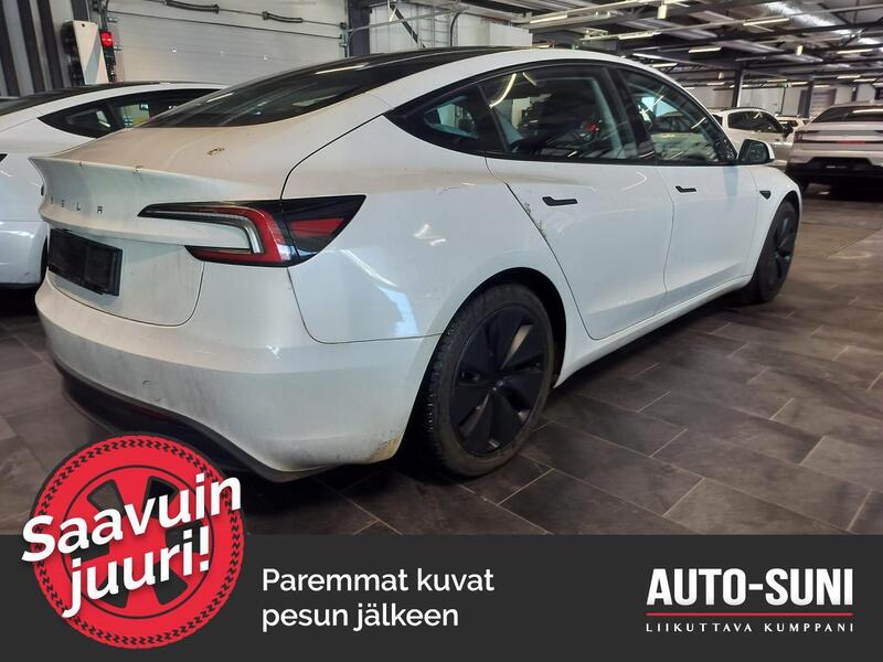 Tesla Model 3 vaihtoauto