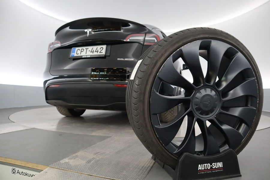 Tesla Model Y vaihtoauto