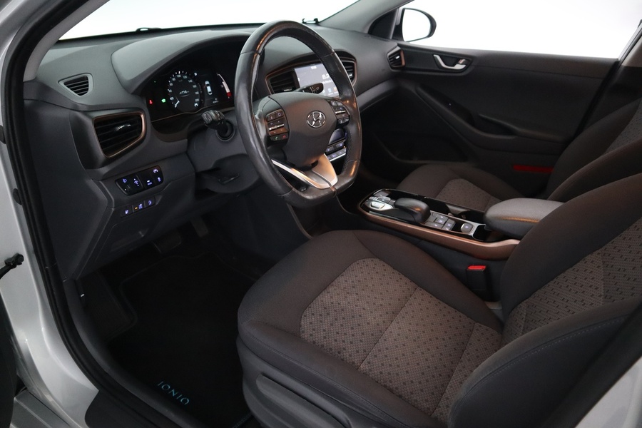 Hyundai IONIQ electric vaihtoauto