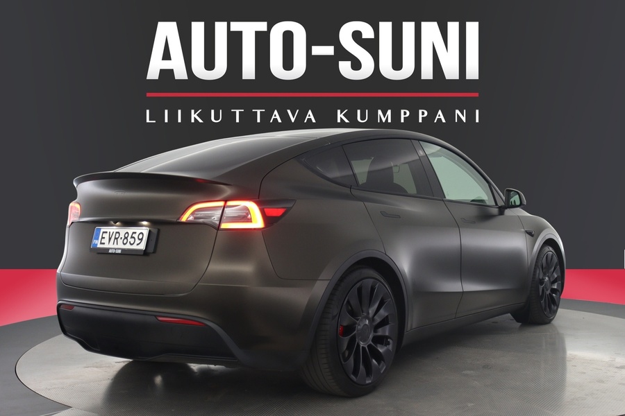 Tesla Model Y vaihtoauto