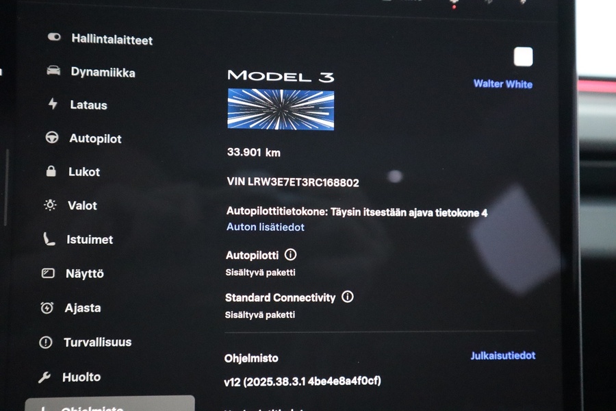 Tesla Model 3 vaihtoauto