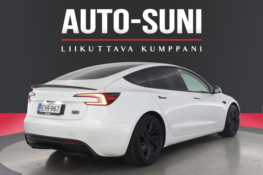 Tesla Model 3 vaihtoauto