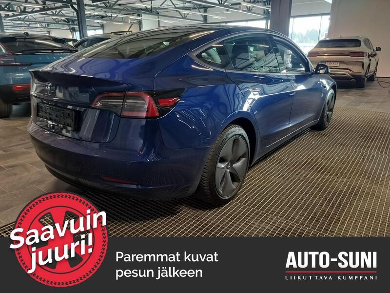 Tesla Model 3 vaihtoauto