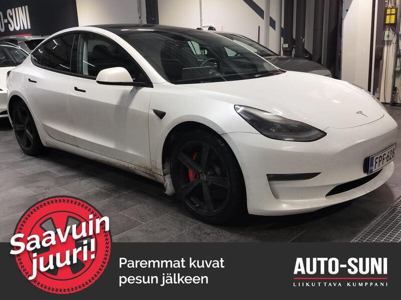 Tesla Model 3 vaihtoauto