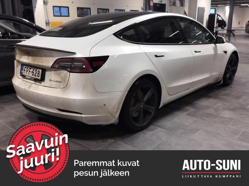 Tesla Model 3 vaihtoauto