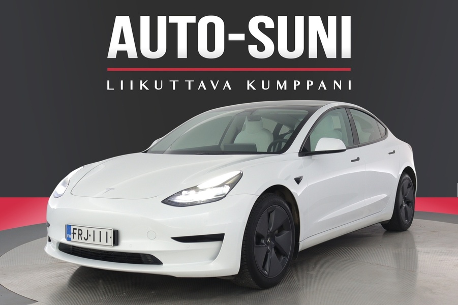 Tesla Model 3 vaihtoauto