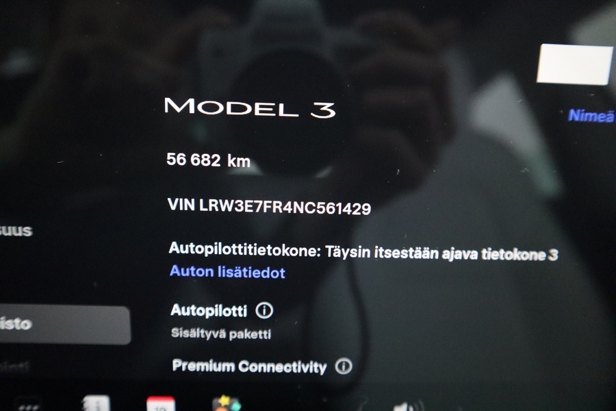 Tesla Model 3 vaihtoauto