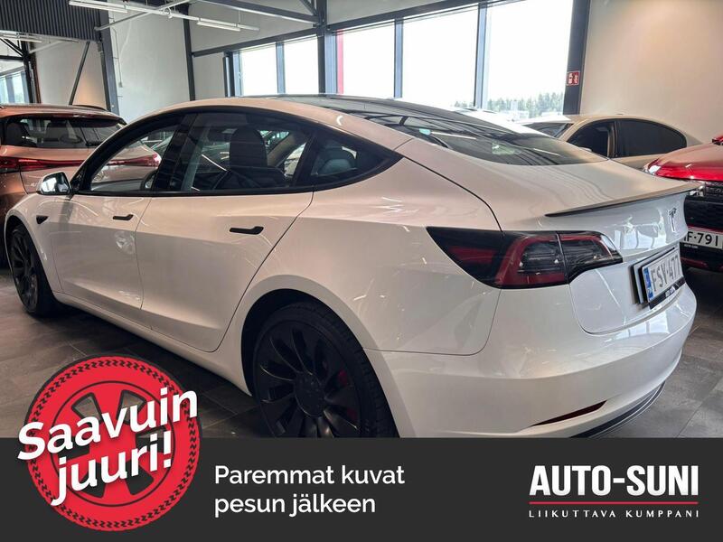 Tesla Model 3 vaihtoauto