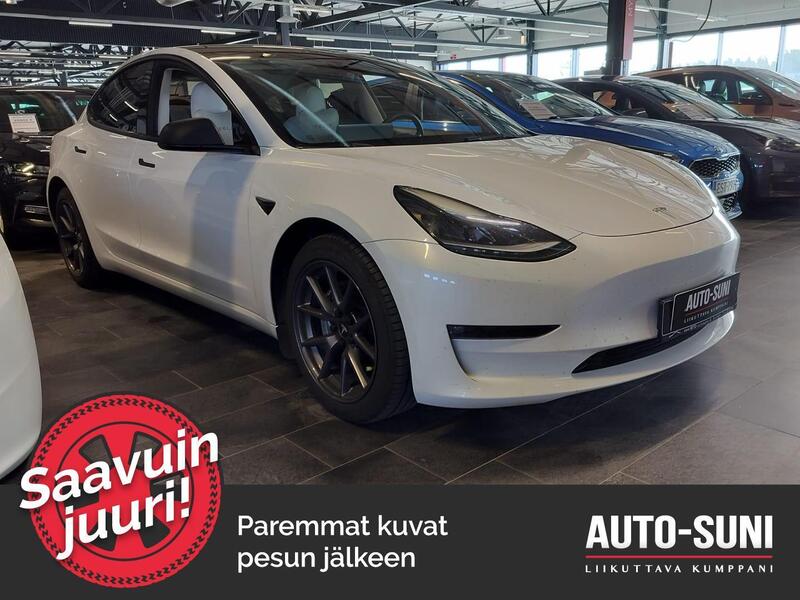 Tesla Model 3 vaihtoauto