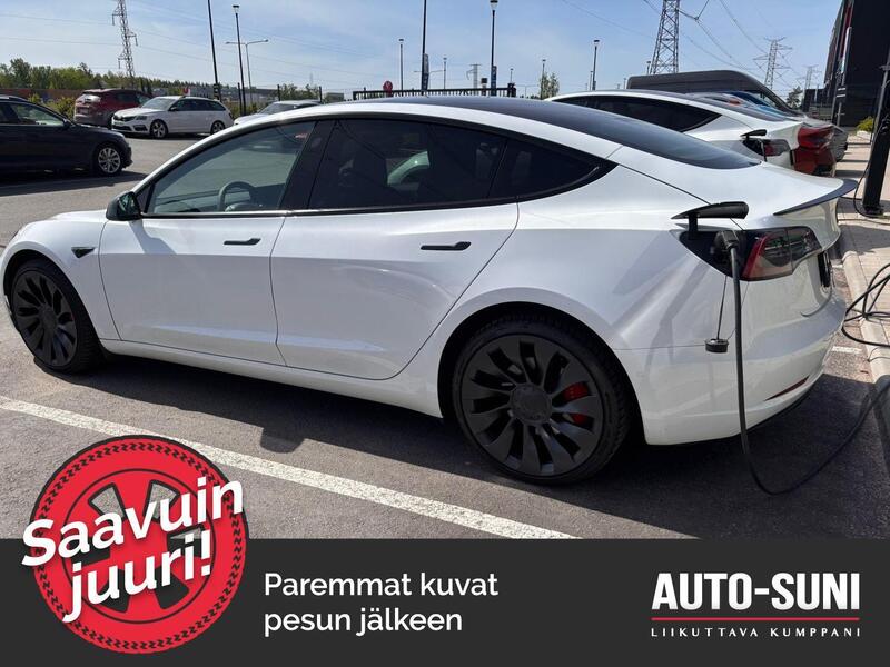 Tesla Model 3 vaihtoauto
