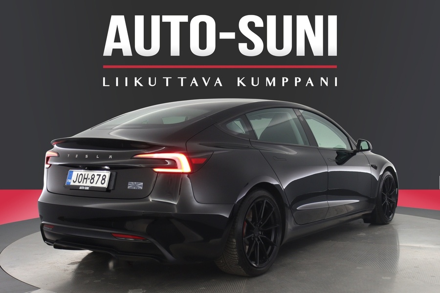 Tesla Model 3 vaihtoauto