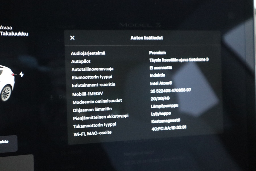 Tesla Model 3 vaihtoauto