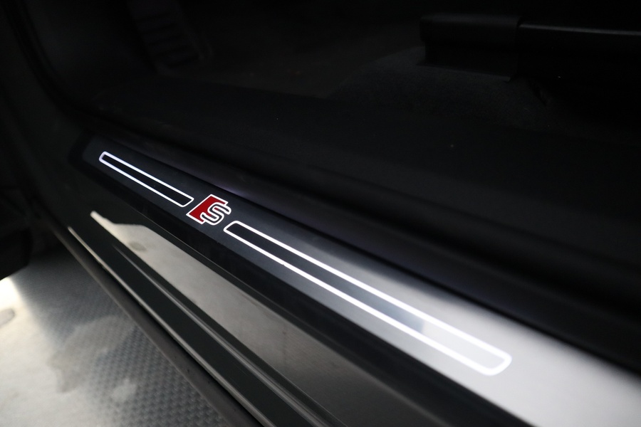 Audi Q8 e-tron vaihtoauto