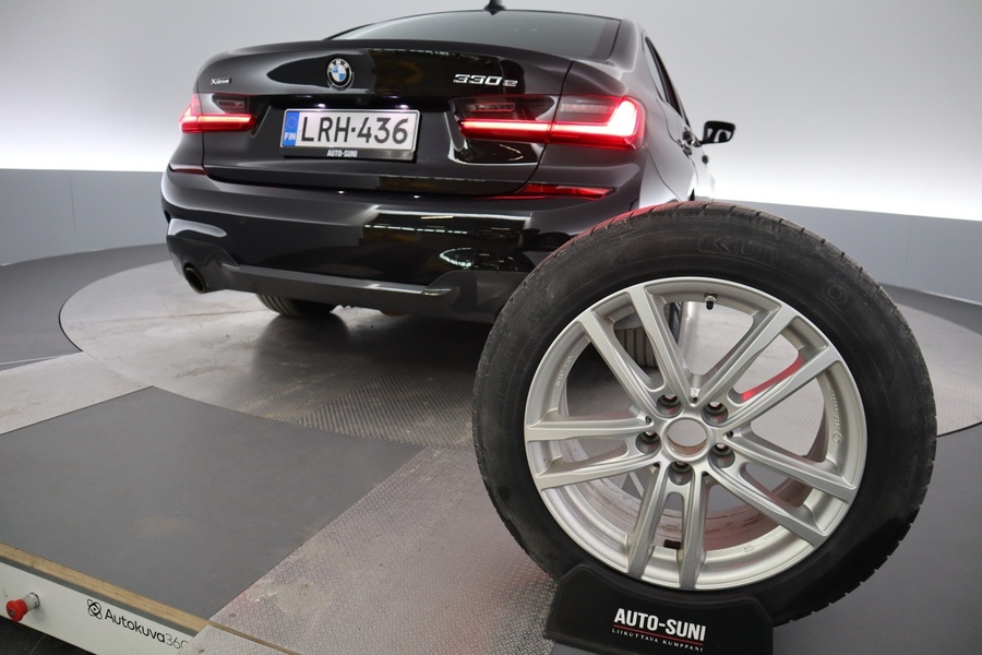 BMW 330 vaihtoauto