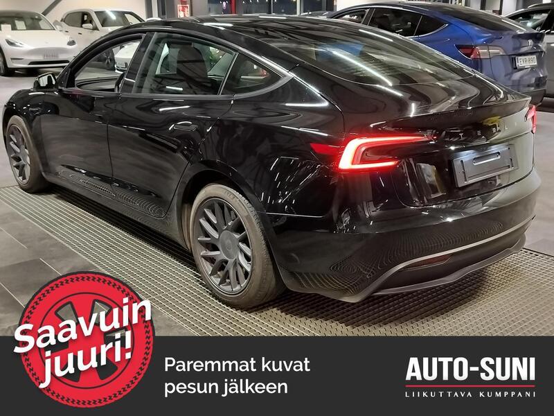 Tesla Model 3 vaihtoauto