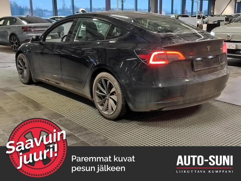 Tesla Model 3 vaihtoauto