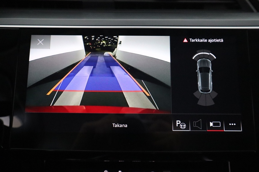 Audi Q8 e-tron vaihtoauto