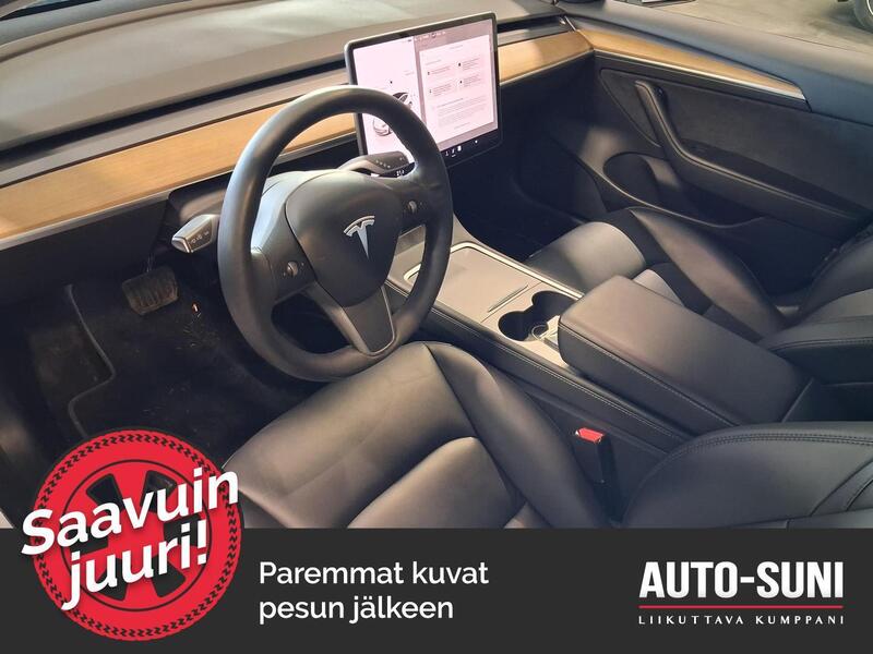 Tesla Model 3 vaihtoauto