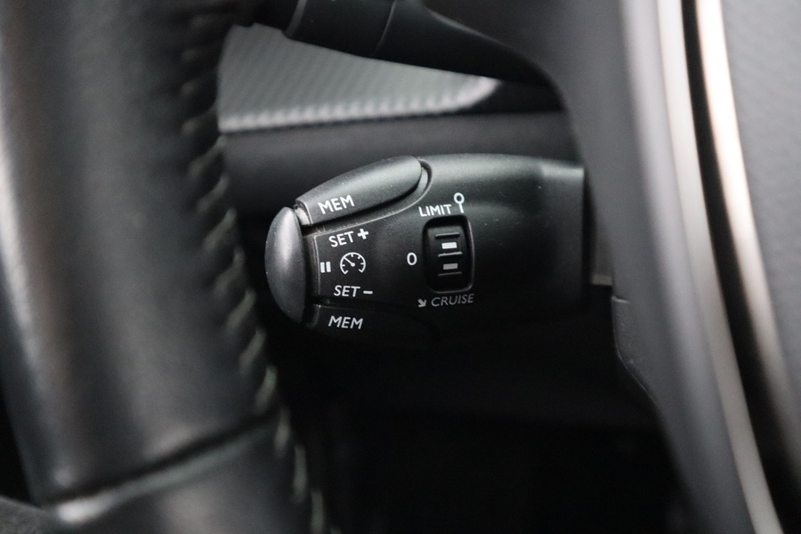 Peugeot e-2008 vaihtoauto